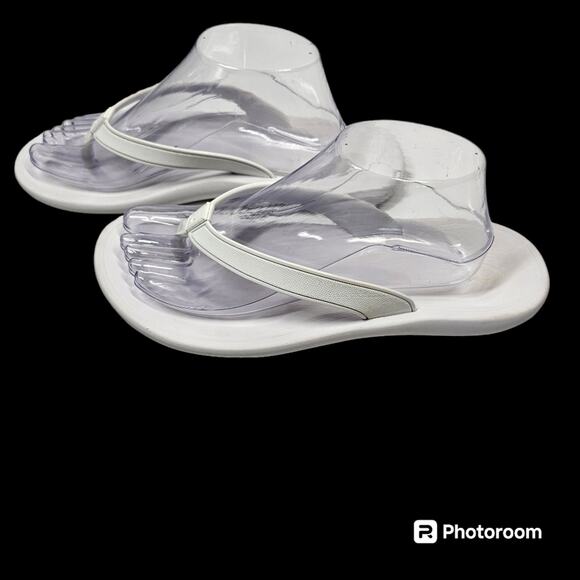 OluKai Kāpehe White on White Thong Sandals Flip Flops Size W 11 - Picture 6 of 11
